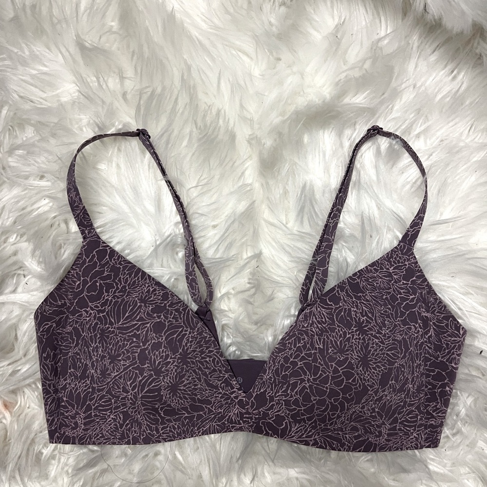 Lululemon sport bra